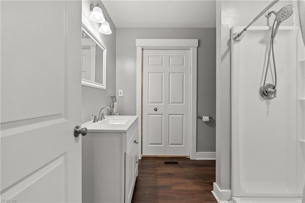 2065 Shipyard Rd Property Photo 15