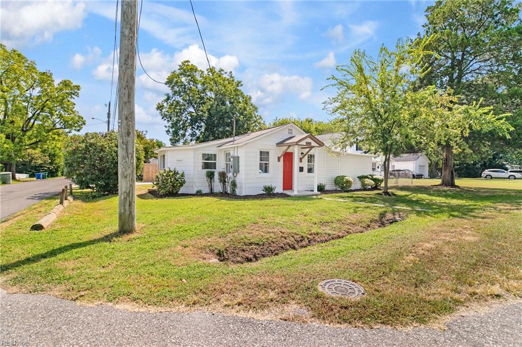 142 Center Ave Property Photo 3