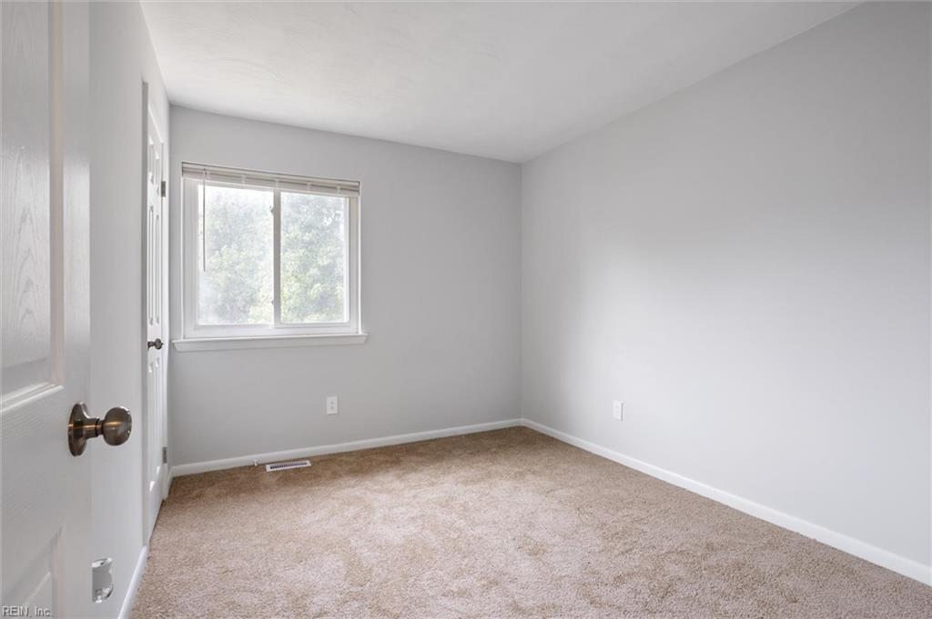 5525 Campus Dr Property Photo 23