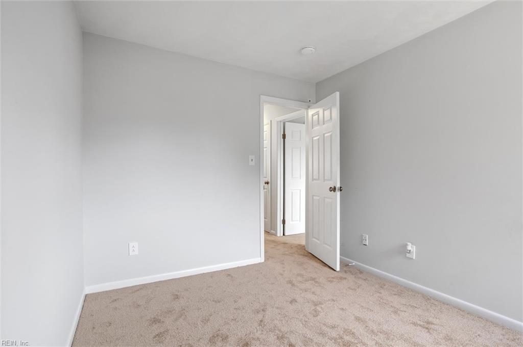 5525 Campus Dr Property Photo 24