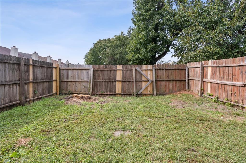 5525 Campus Dr Property Photo 25