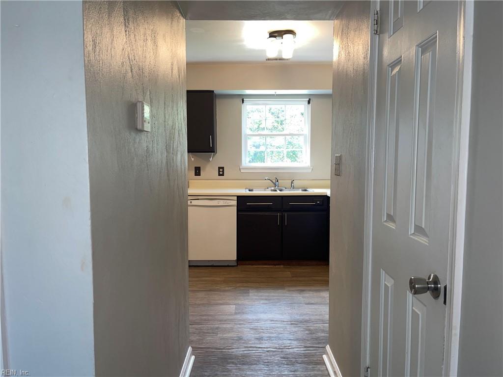 1214 Holly Ave Property Photo 8