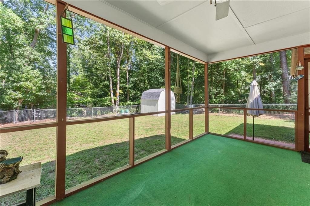 6481 Glenside Ct Property Photo 9