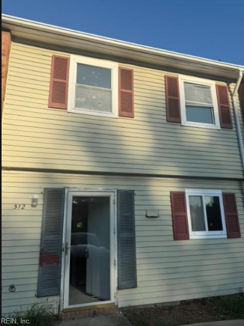 512 Carnaby Ct Property Photo 1