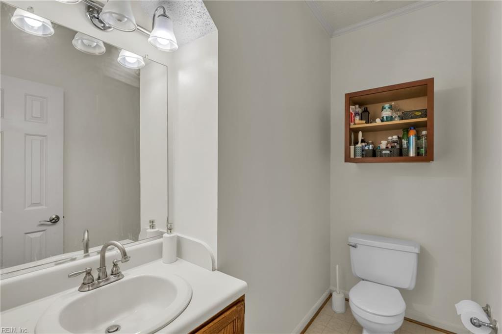 1273 Lake Dr Property Photo 12