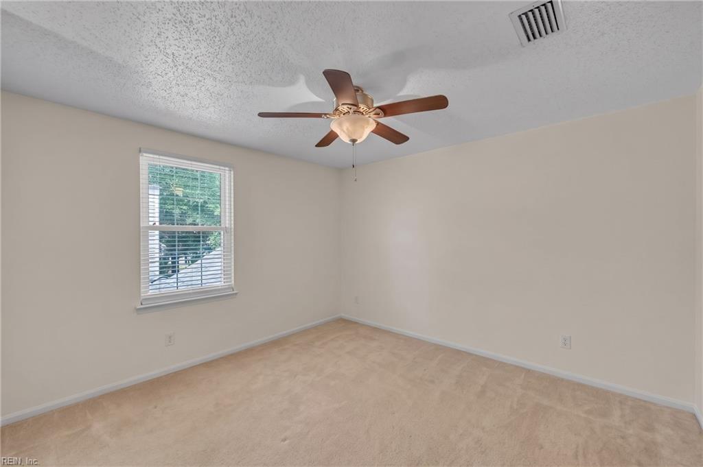 1273 Lake Dr Property Photo 19