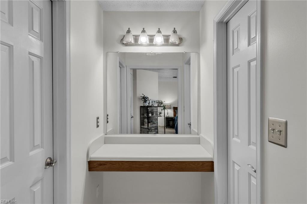 1273 Lake Dr Property Photo 23