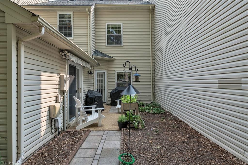 1273 Lake Dr Property Photo 31