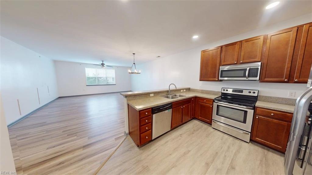 4332 Hillingdon Bnd Property Photo 1