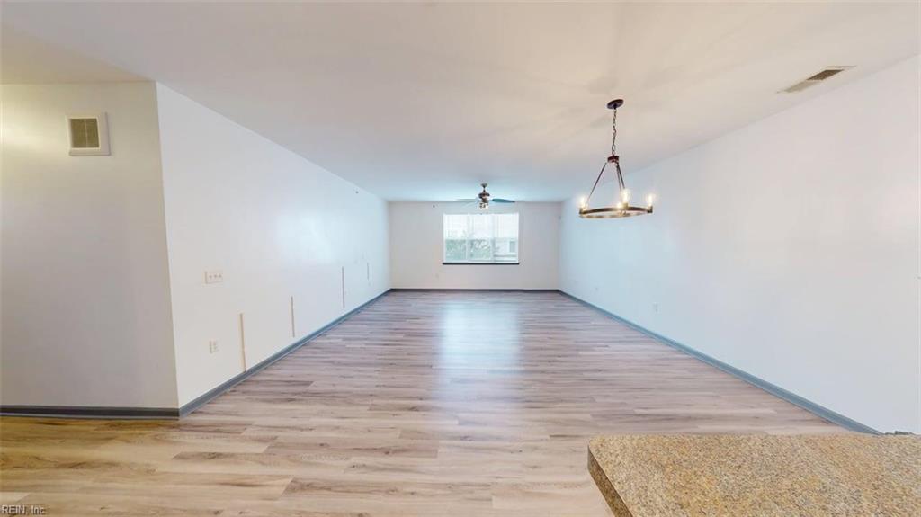 4332 Hillingdon Bnd Property Photo 7