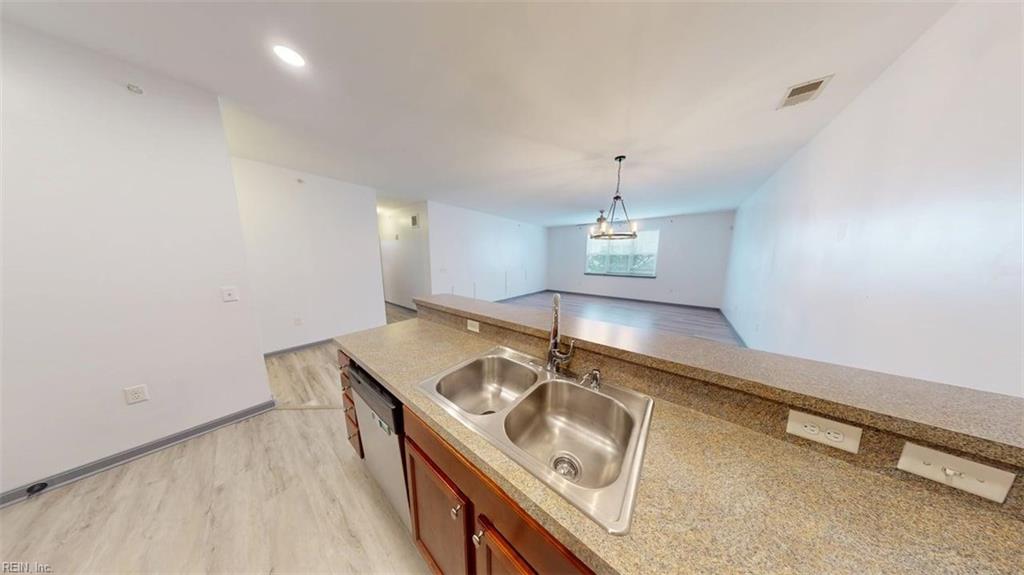 4332 Hillingdon Bnd Property Photo 11