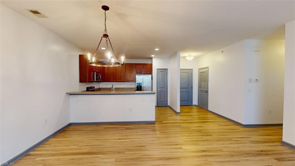 4332 Hillingdon Bnd Property Photo 14