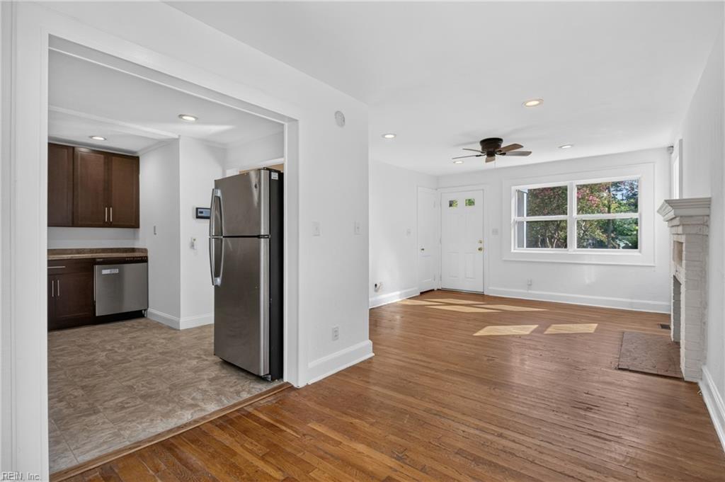 208 Forsythe St Property Photo 8