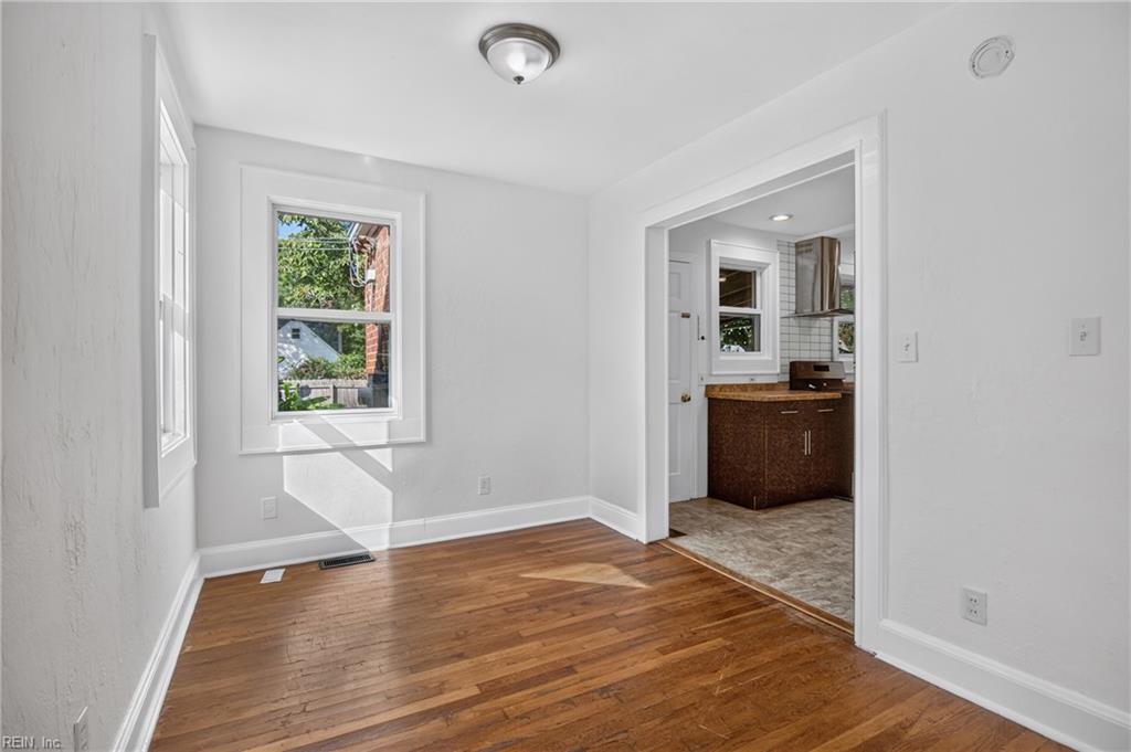 208 Forsythe St Property Photo 14