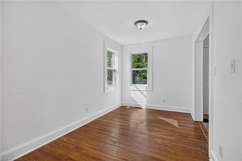 208 Forsythe St Property Photo 15