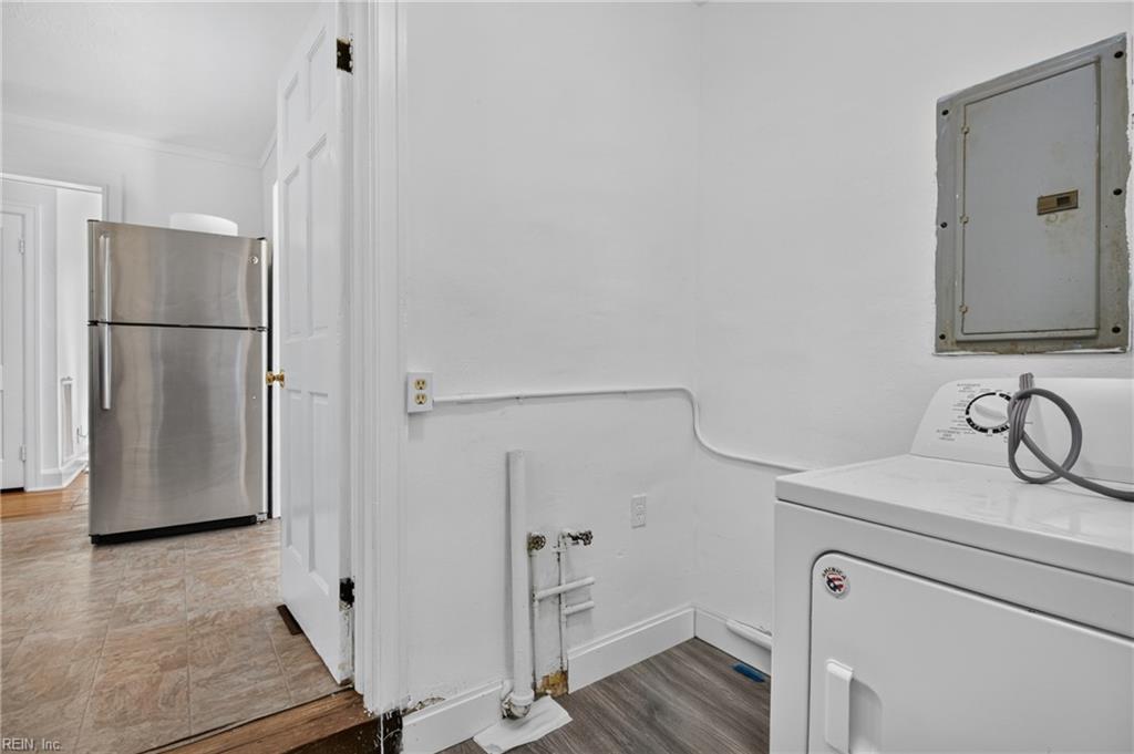 208 Forsythe St Property Photo 28
