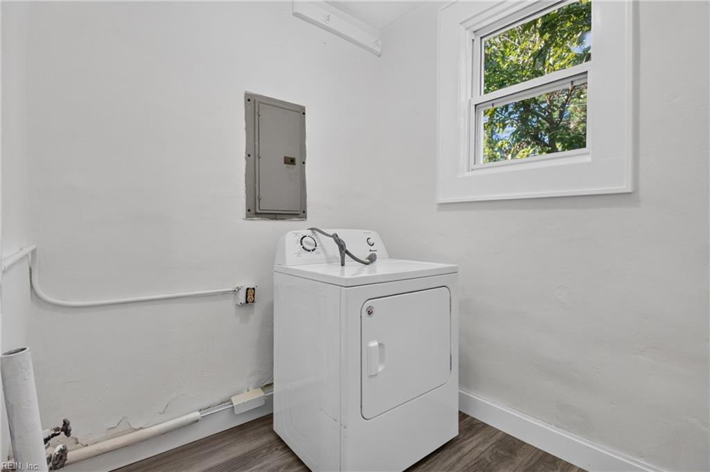 208 Forsythe St Property Photo 29