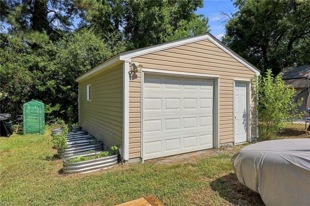 2424 Youngman Rd Property Photo 25