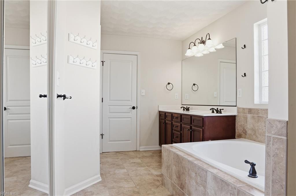 4124 Bridle Way Property Photo 17
