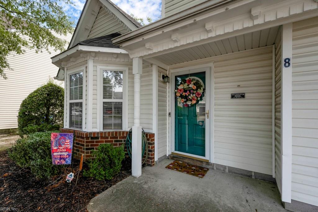 8 Creekside Ct Property Photo 2