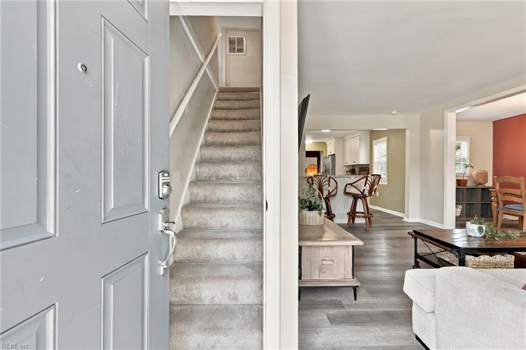 8449 Radnor Rd Property Photo 3