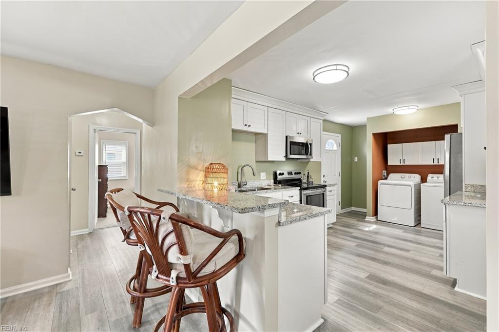 8449 Radnor Rd Property Photo 10