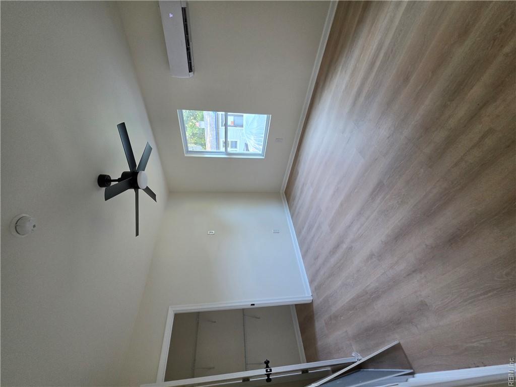 728 Halifax St Property Photo 8