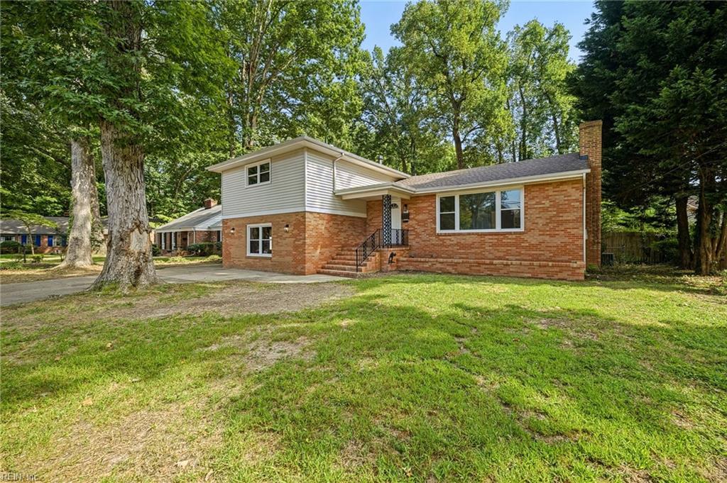 537 Hallmark Dr Property Photo 4