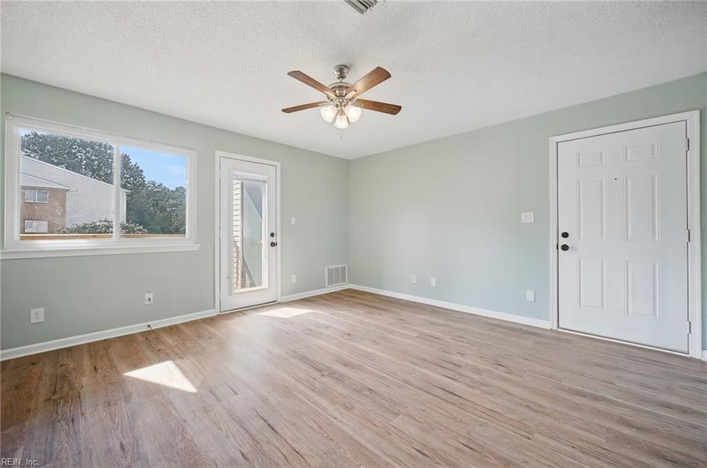 12632 Daybreak Cir Property Photo 4