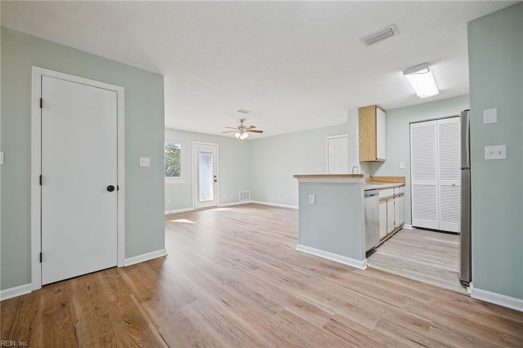 12632 Daybreak Cir Property Photo 5