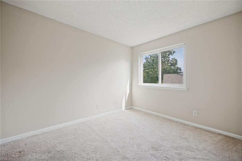 12632 Daybreak Cir Property Photo 18