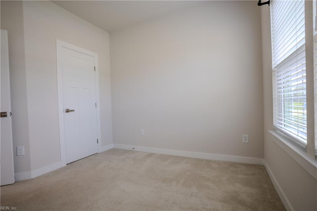 148 Ayrshire Loop Property Photo 6