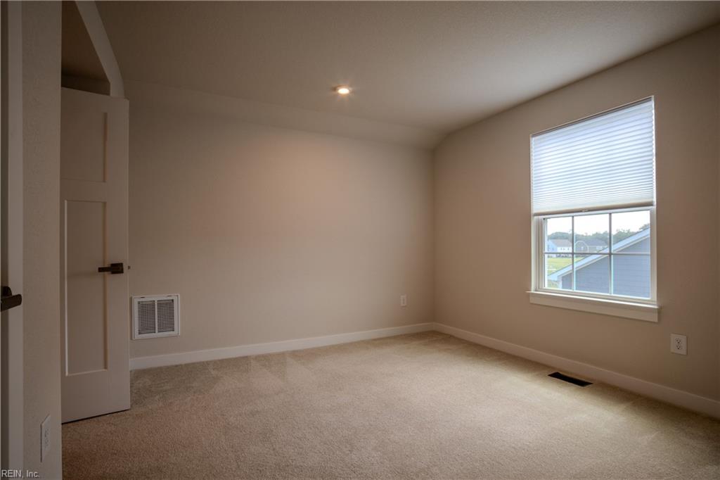 148 Ayrshire Loop Property Photo 30