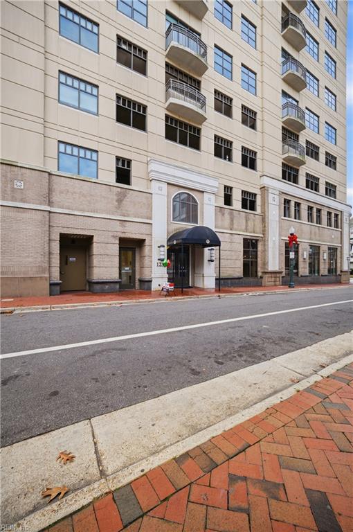123 College Pl Property Photo 2