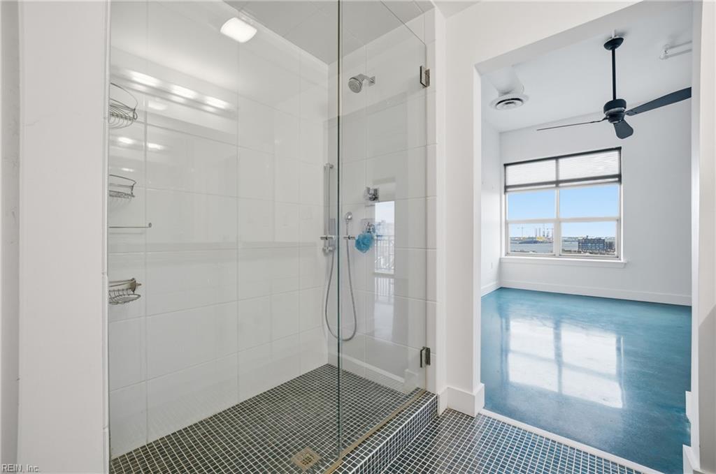 123 College Pl Property Photo 18