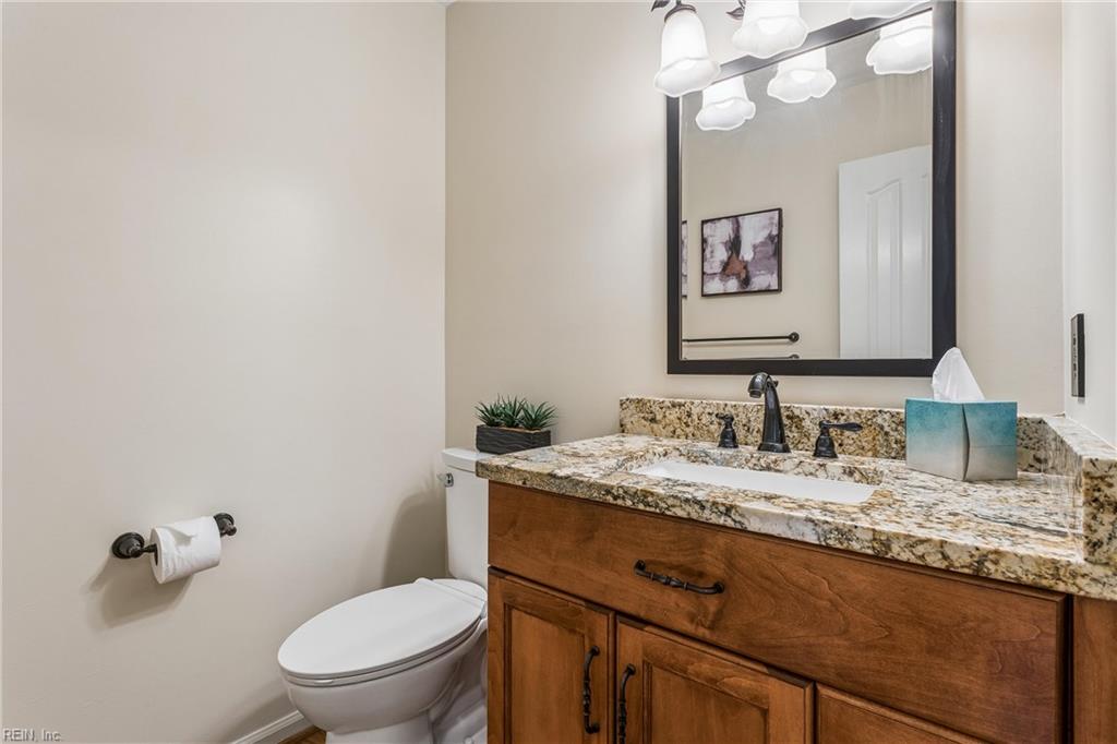 15 Ruth Cir Property Photo 4