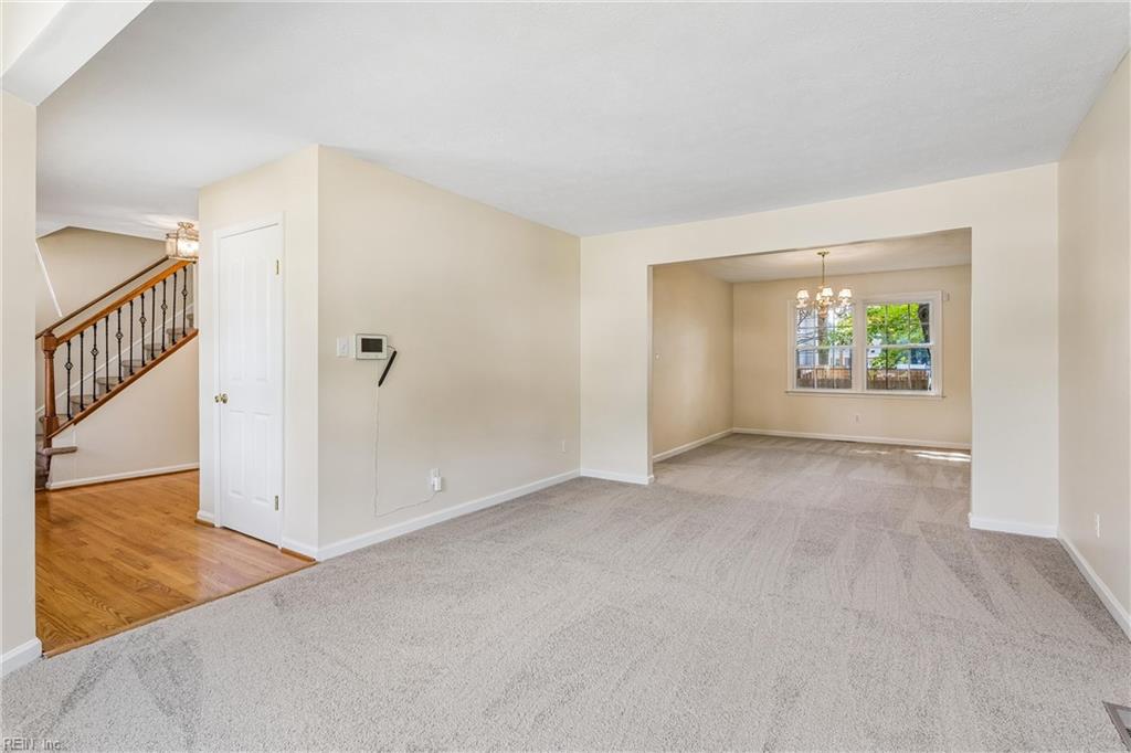 15 Ruth Cir Property Photo 6