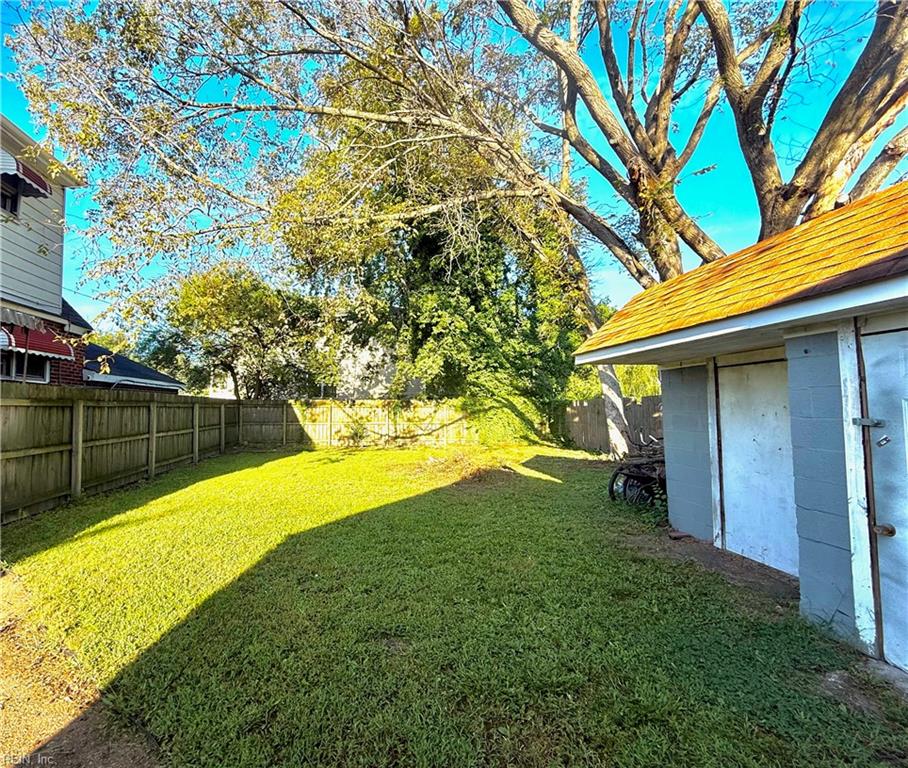 2314 Chestnut St Property Photo 8