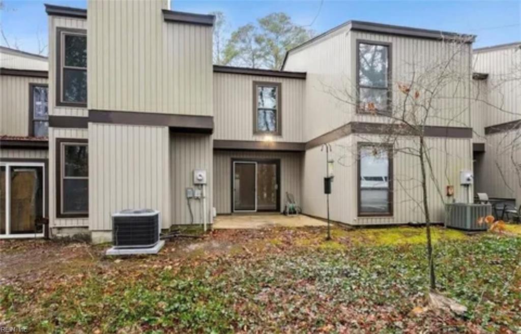 42 Spring E Property Photo 11