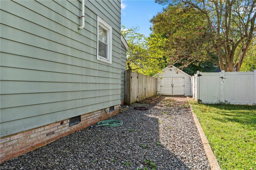 35 Manteo Ave Property Photo 33