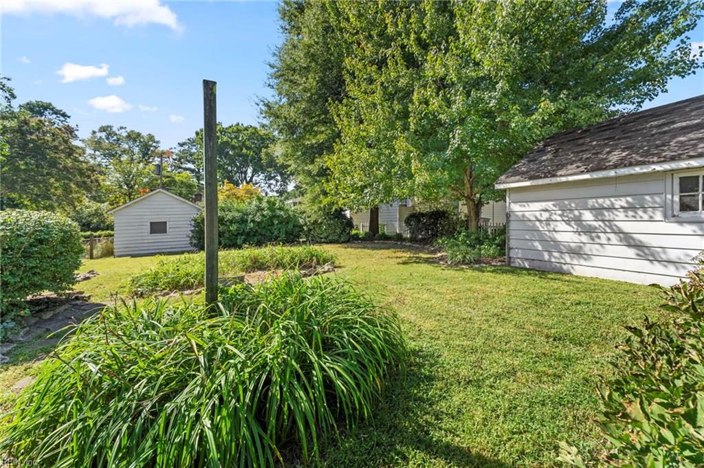 35 Manteo Ave Property Photo 37