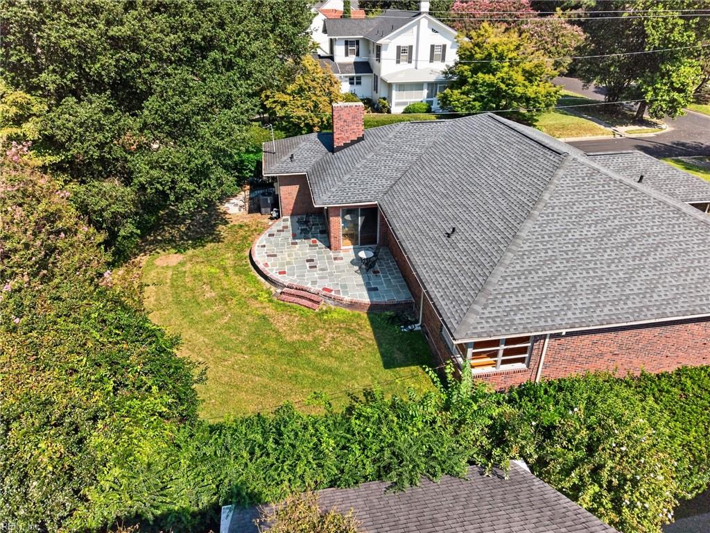 200 Park Rd Property Photo 3