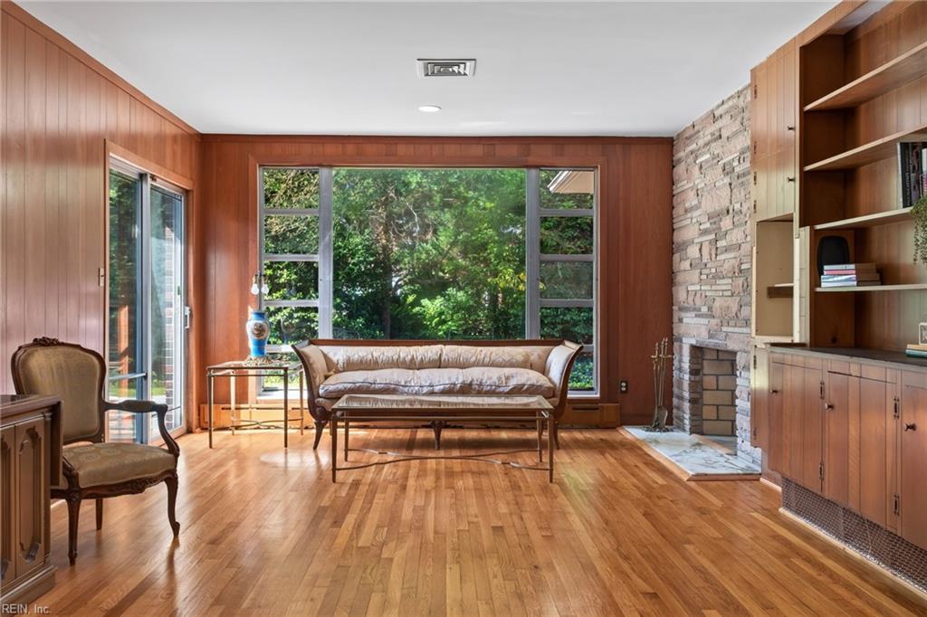 200 Park Rd Property Photo 18
