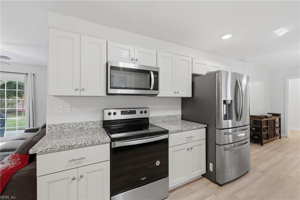3249 Deer Park Dr Property Photo 4