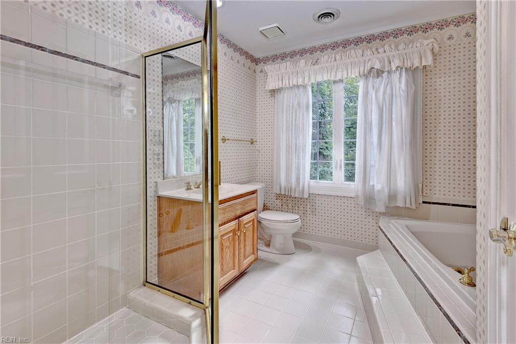 116 Cove Point Ln Property Photo 17