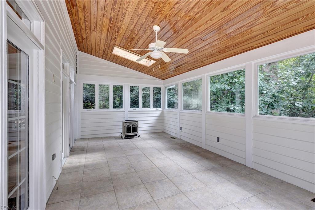 116 Cove Point Ln Property Photo 39