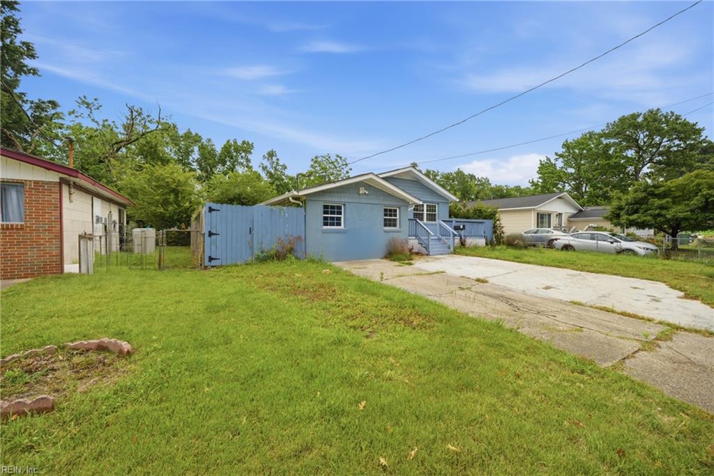 218 Bradford Ave Property Photo 4