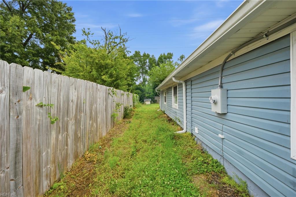 218 Bradford Ave Property Photo 29