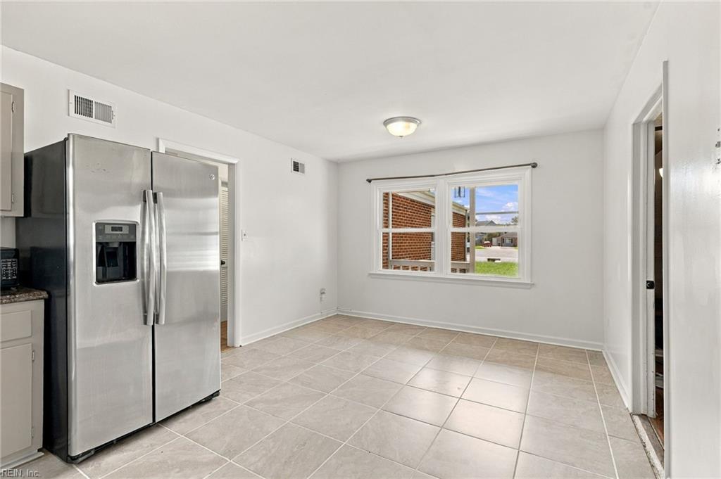 527 Stockton St Property Photo 4
