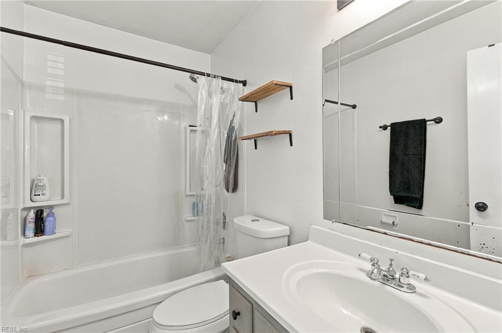 527 Stockton St Property Photo 12